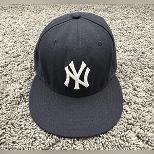 New Era New York Yankees Hat 59Fifty On Field Cool Base Logo Fitted 7 3/4 Black